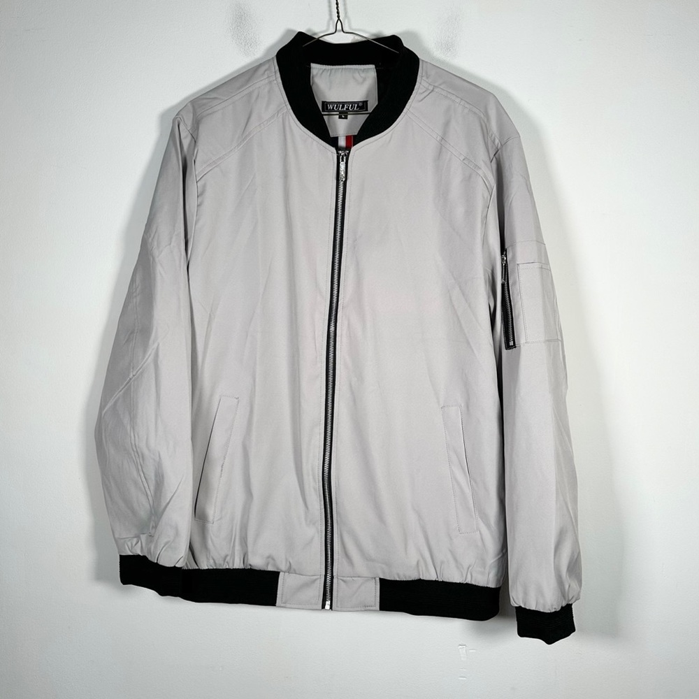 Wulful Men’s Size Large Full Zip Up Bomber Jacket